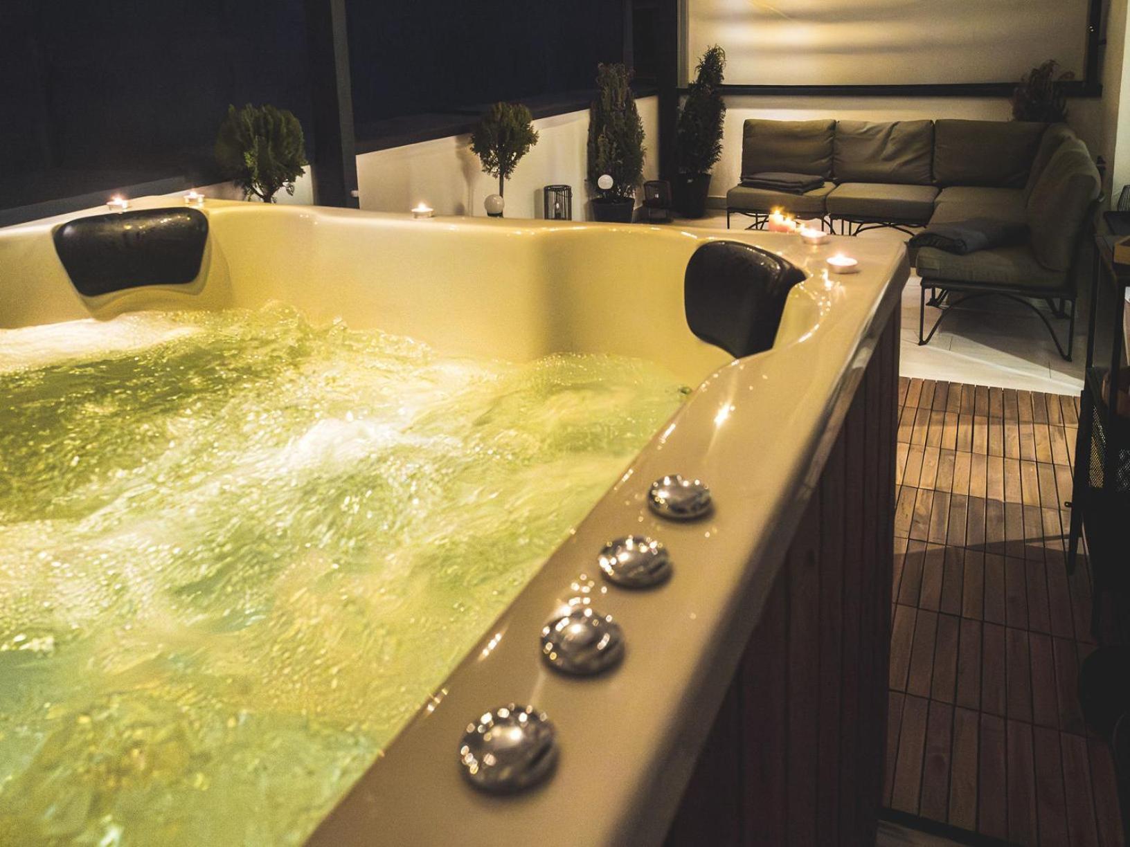Apartament Gavas Jacuzzi Relax Zen Kluż-Napoka Zewnętrze zdjęcie